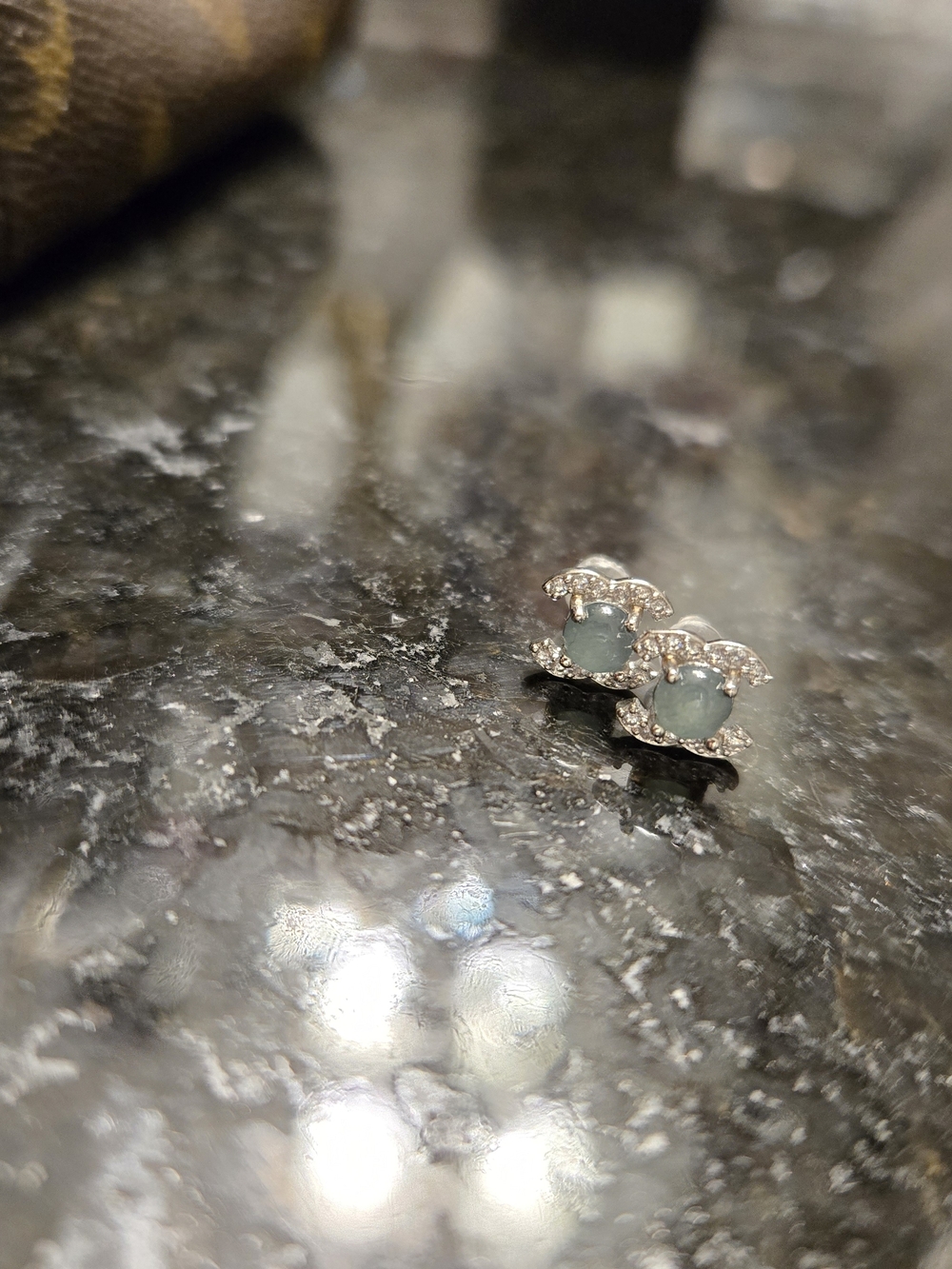 JADE STUD EARRINGS - Picture 2 of 2